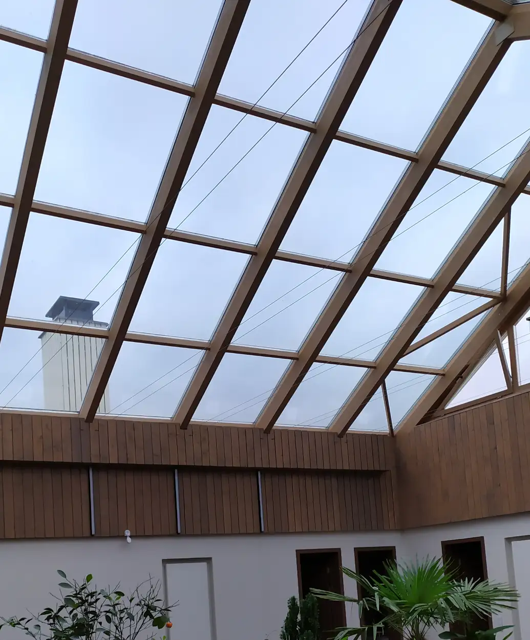 зенитный фонарь, вид из интерьера